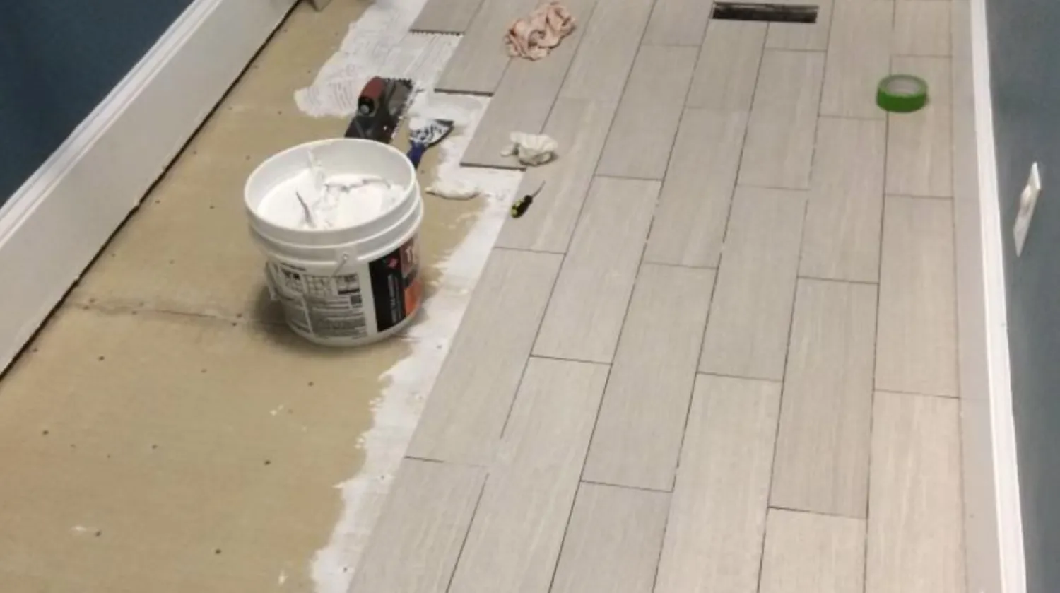 Keramik motif kayu 21