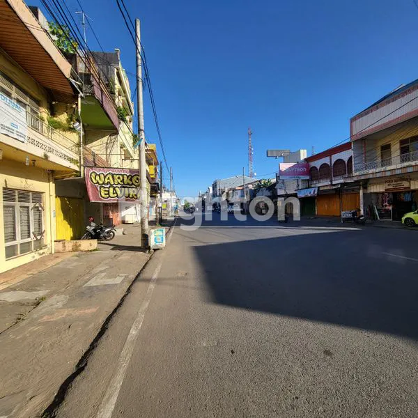 image RUMAH VINTAGE POROS SUNGGUMINASA (4)