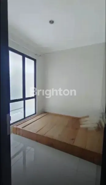 image RUMAH SIAP HUNI DI CLUSTER CALLYSTA BINTARO (5)