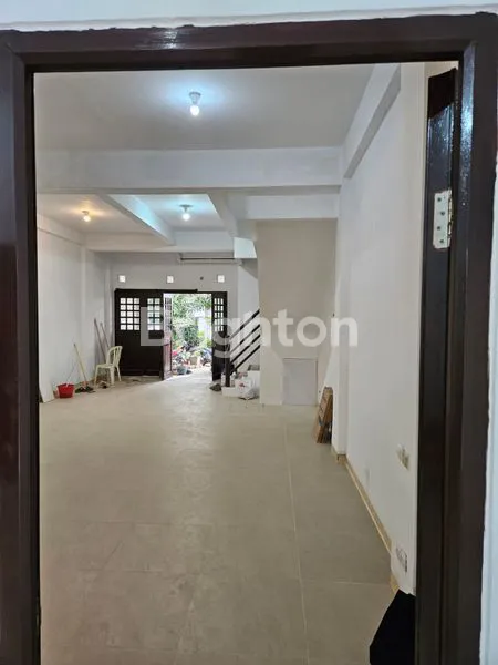 image RUKO 3 LANTAI DI AREA STRATEGIS DI DALAM KOMPLEK RUKO BSD DEKAT BSD PLAZA, BSD SERPONG, TANGERANG SELATAN, BANTEN (3)