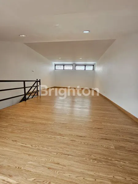 image RUKO 3 LANTAI DI AREA STRATEGIS DI DALAM KOMPLEK RUKO BSD DEKAT BSD PLAZA, BSD SERPONG, TANGERANG SELATAN, BANTEN (5)