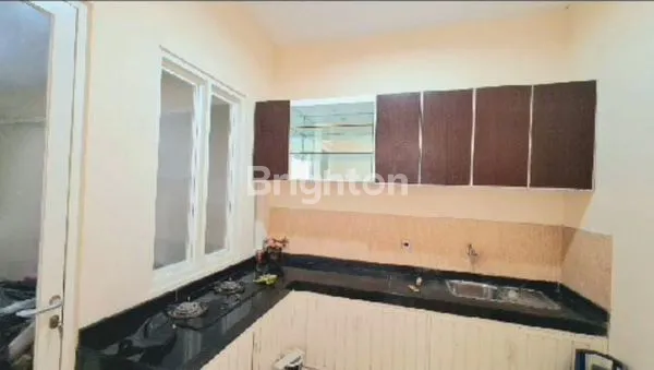 image RUMAH DI CITRALAND SOUTH EMERALD MANSION  (4)