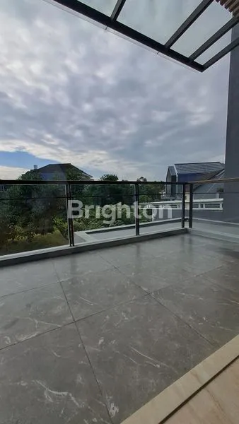 image RUMAH BARU RENOVASI, 2 LANTAI DI ARAYA MALANG (8)