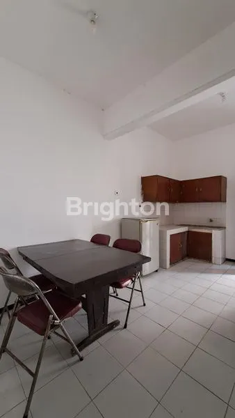 image RUMAH LUAS DEKAT SEKOLAH HWA IND DI JL. BOROBUDUR MALANG (6)