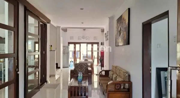 image RUMAH BAGUS TERAWAT DITAMAN GRIYA JIMBARAN (4)