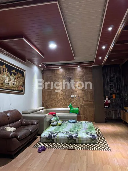 image RUMAH MEWAH DI JLN KALIURANG (6)