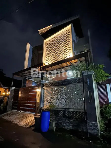 image RUMAH MEWAH DI JLN KALIURANG (1)