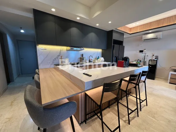 image MINIMALIS TROPIS APARTEMENT GRAND SUNGKONO LAGOON TOWER CASPIAN 3 BEDROOM ADA PRIFAT LIFT INTERIOR MEWAH  (2)