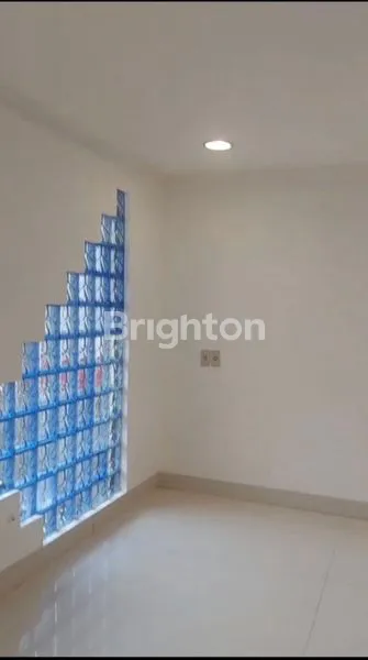 image RUMAH HOOK 2,5 LANTAI TANJUNG DUREN SEMIFURNISH (8)