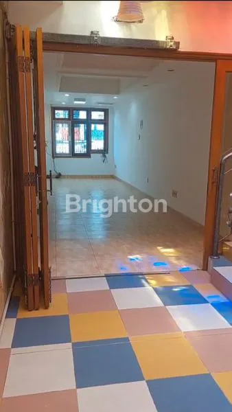 image RUMAH HOOK 2,5 LANTAI TANJUNG DUREN SEMIFURNISH (3)