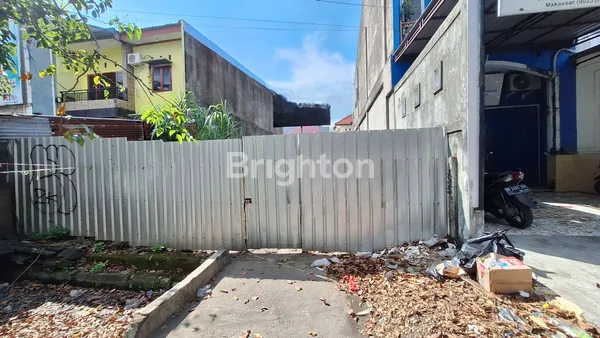TANAH LUAS 212M² DI POROS JALAN MAKASSAR