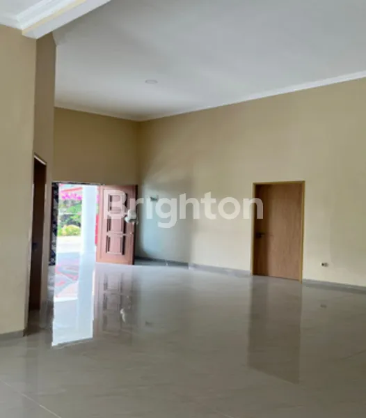 image TAMAN ROYAL, PINUS (6)