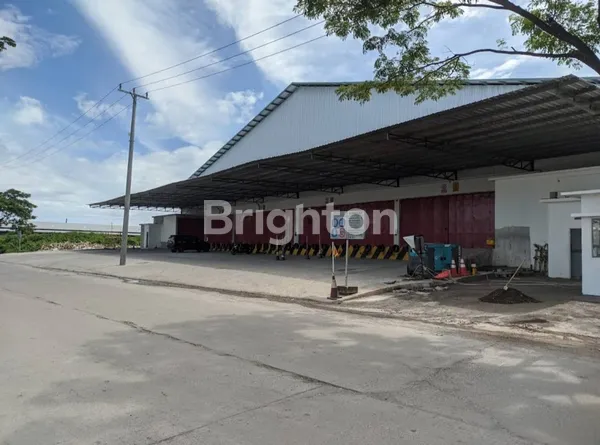 PUSAT PERGUDANGAN DAN INDUSTRI YANG STRATEGIS PERBATASAN MAROS DAN MAKASSAR