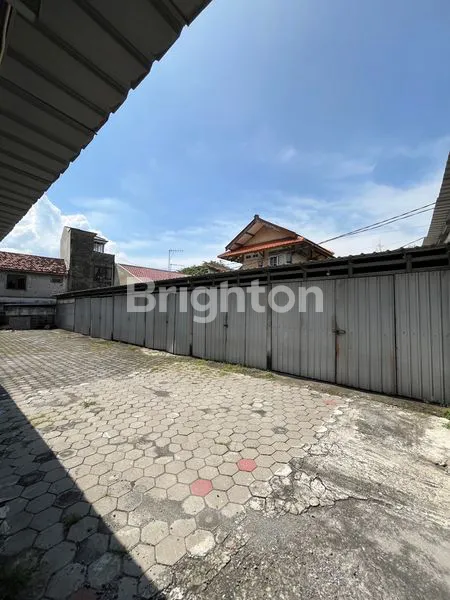 image TANAH LAHAN PARKIR MOBIL TENGAH KOTA GRESIK. SELALU PENUH (3)