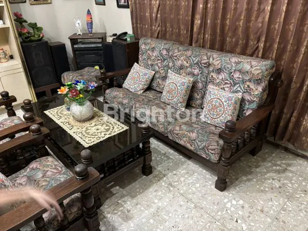 image RUMAH LAMA TERAWAT DEKAT RAYA LANGSEP MALANG (6)
