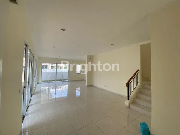 image RUMAH 2 LANTAI DE CAJUPUTI DE PARK BSD LIKE BRAND NEW (1)