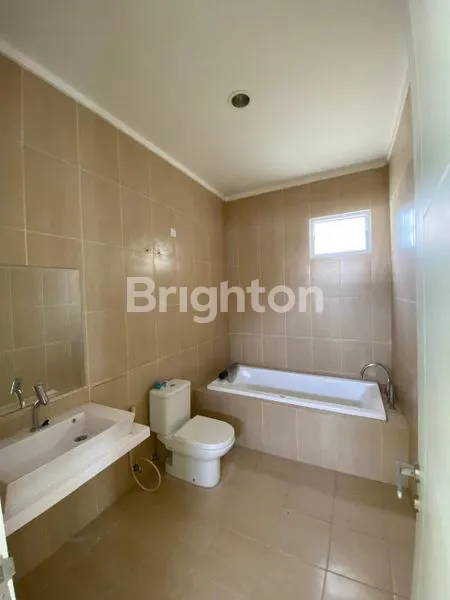 image RUMAH 2 LANTAI DE CAJUPUTI DE PARK BSD LIKE BRAND NEW (4)