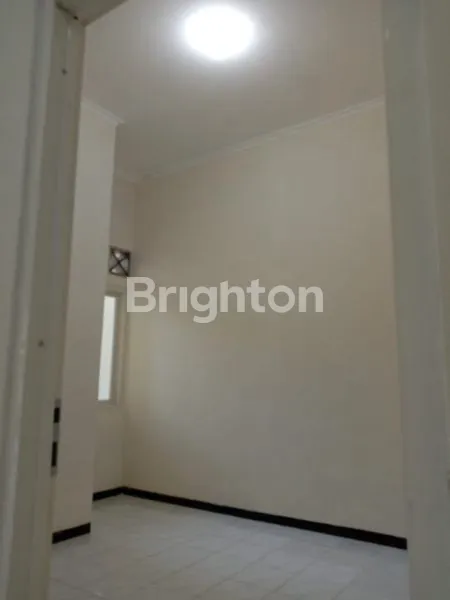 image RUMAH BERSIH TERAWAT SIAP HUNI STRATEGIS DEKAT KOTA & EXIT TOLLPONDOK MUTIARA (2)