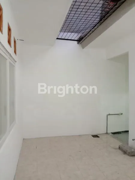 image RUMAH BERSIH TERAWAT SIAP HUNI STRATEGIS DEKAT KOTA & EXIT TOLLPONDOK MUTIARA (4)