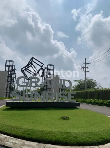 image GRAND SUNRISE, MENGANTI, GRESIK, RUMAH DI SEWAKAN (1)