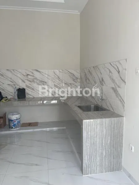 image RUMAH BARUK DUA LANTAI DIJUAL CEPAT (3)