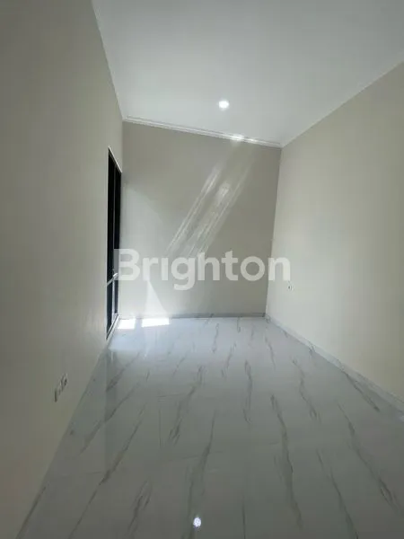 image RUMAH DUA TINGKAT KEDUNG BARUK  (8)