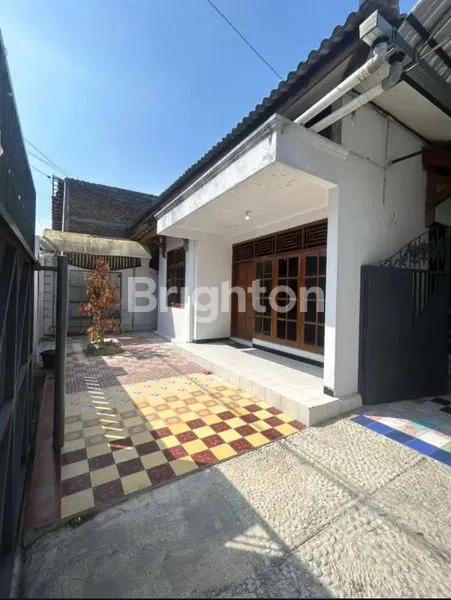 image RUMAH DI KARTASURA KOTA, LOKASI BAGUS DAN STRATEGIS!! MINIM RENOVASI!! ISTIMEWA (6)