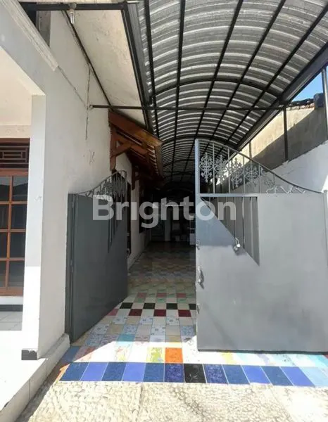 image RUMAH DI KARTASURA KOTA, LOKASI BAGUS DAN STRATEGIS!! MINIM RENOVASI!! ISTIMEWA (7)