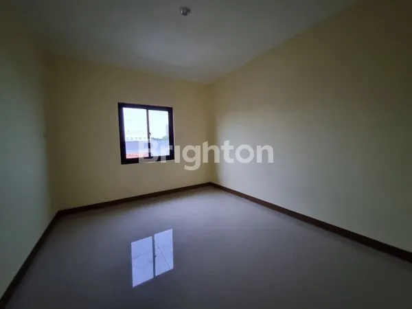 image RUMAH 3 LANTAI DI CENGKARENG (8)