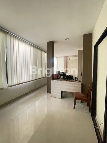 image DIJUAL CEPAT RUMAH CANTIK 2 LANTAI DI BALIKPAPAN BARU (3)