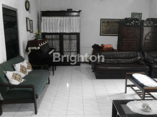 image RUMAH PUSAT KOTA DEPAN UNAIR RS DR SOETOMO JL KARANG MENJANGAN DEKAT JOJORAN, KALIDAMI, GUBENG, KERTAJAYA, DHARMAHUSADA (2)