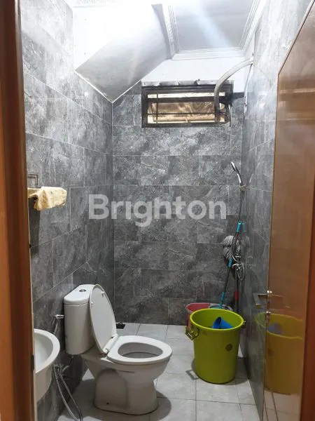 image RUMAH MEWAH SERENADE LAKE GADING SERPONG (7)