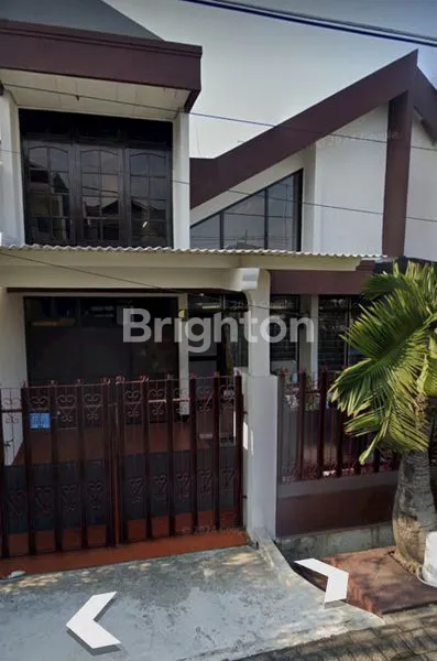 image RUMAH 2 LANTAI DI MANYAR KERTOADI (1)