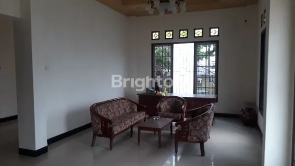 image RUMAH STRATEGIS DUA LANTAI POSISI HOOK DI BSD  (2)