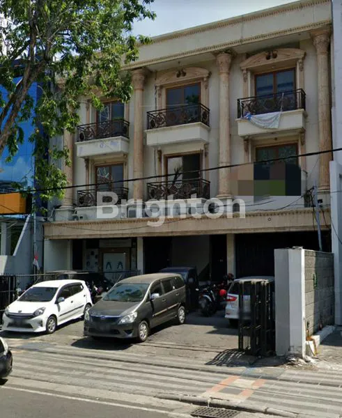 image RUKO 3 LANTAI TENGAH KOTA DAERAH KOMERSIAL LOKASI STRATEGIS (1)