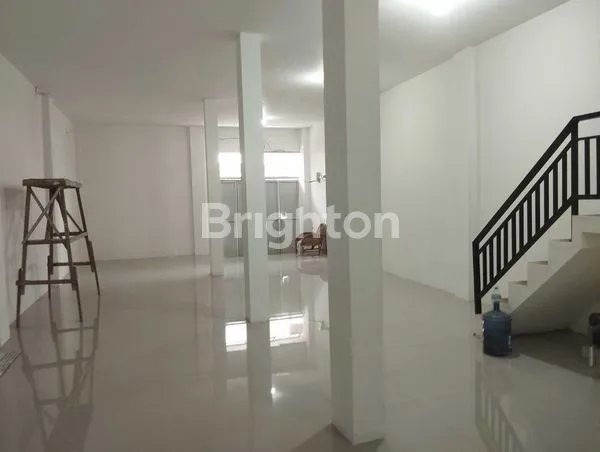 RUMAH DI BANDENGAN 2 LANTAI COCOK UNTUK USAHA, KONVEKSI, GUDANG