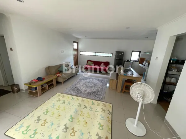 image RUMAH DEKAT STASIUN LRT DESAIN MINIMALIS DAN UNIK  (1)