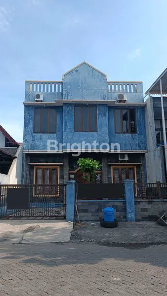 image RUMAH TINGKAT DIPERUMAHAN DEKAT TERIMINAL BUNGURASIH (1)