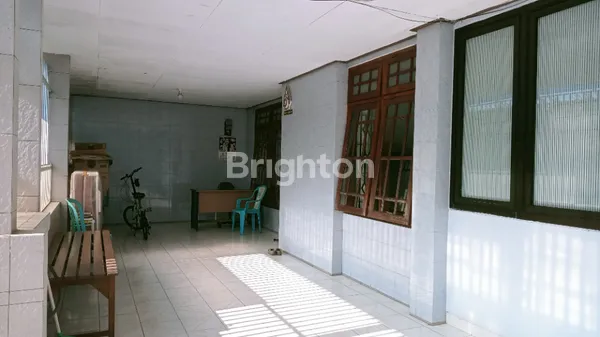 image RUMAH TENGAH KOTA KEDIRI KONDISI TERAWAT HARGA 1 M AN (3)