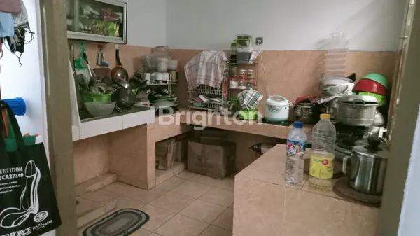 image RUMAH TENGAH KOTA KEDIRI KONDISI TERAWAT HARGA 1 M AN (5)