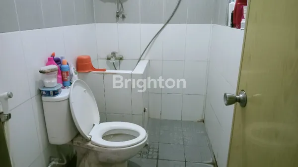 image RUMAH TENGAH KOTA KEDIRI KONDISI TERAWAT HARGA 1 M AN (8)