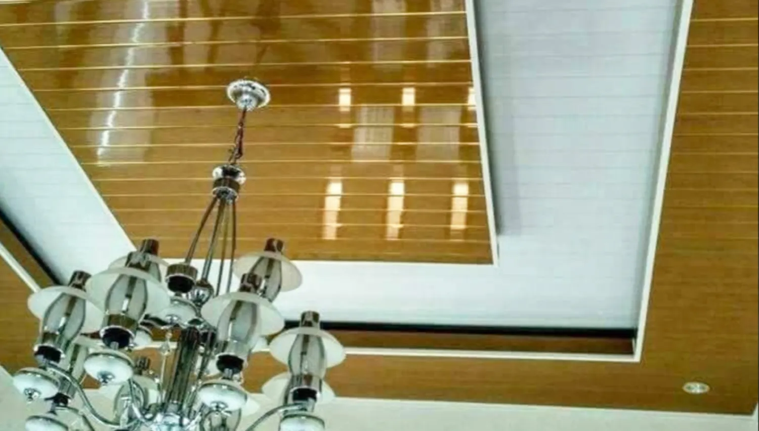 model plafon pvc ruang tamu terbaru 8