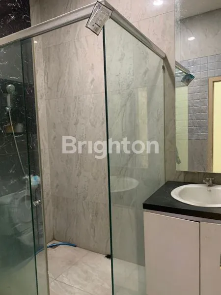 image KANTOR 2 LANTAI LOKASI JAGIR SURABAYA (8)