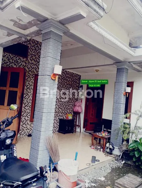 image RUMAH SECOND OMAH GREENLAND MENGANTI  (3)