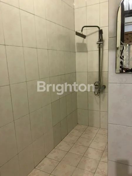 image DISEWAKAN RUMAH CANTIK DENGAN FASILITAS FULL FURNISHED.DERAH PUSAT KOTA BALIKPAPAN (7)