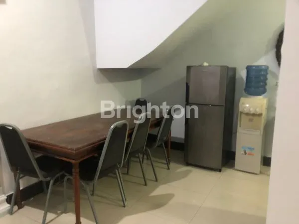 image DISEWAKAN RUMAH CANTIK DENGAN FASILITAS FULL FURNISHED.DERAH PUSAT KOTA BALIKPAPAN (8)