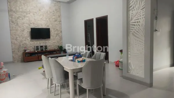 image RUMAH CANTIK LOKASI STRATEGIS NGRONGGO KOTA KEDIRI (5)