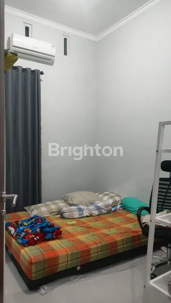 image RUMAH CANTIK LOKASI STRATEGIS NGRONGGO KOTA KEDIRI (4)