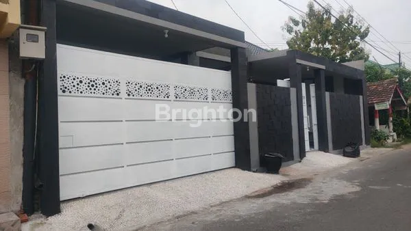 image RUMAH CANTIK LOKASI STRATEGIS NGRONGGO KOTA KEDIRI (2)