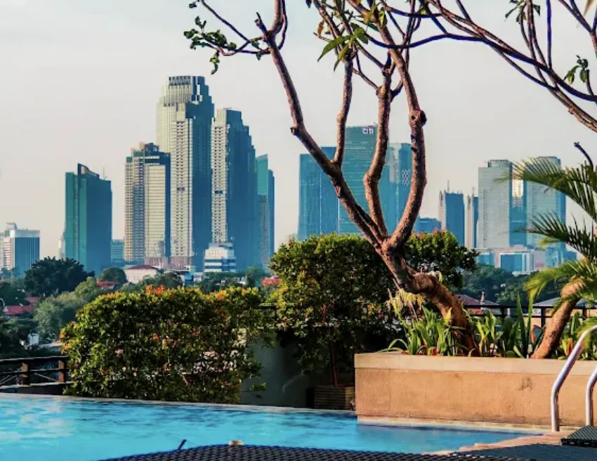 kolam renang marbella kemang residence